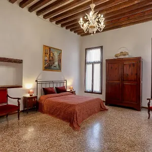  Appartamento Flat With Canal View Near San Marco